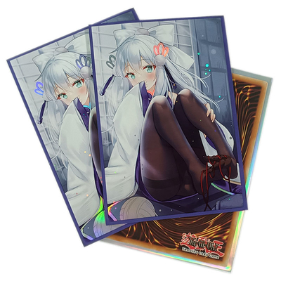 注文の日本製アニメカードは固体芸術によって印刷されるゲーム カードがプラスチック トレーディング カードの袖にスリーブを付けるYugioh日本のサイズ62x89mmにスリーブを付ける